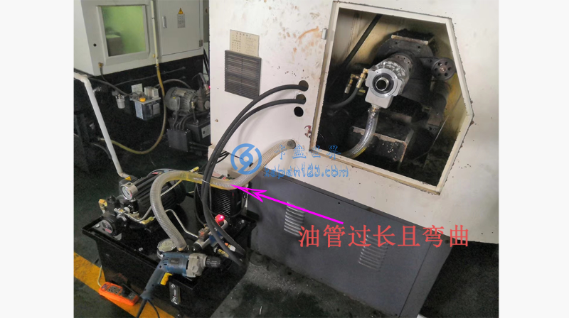 車(chē)床回轉(zhuǎn)油缸