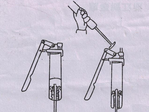 液壓卡盤黃油槍加油的操作說明書