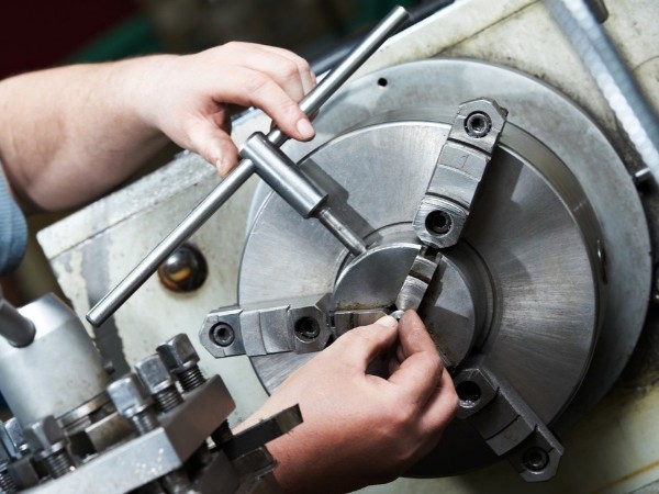 數(shù)控機(jī)床長時(shí)間停機(jī)需要注意哪些事項(xiàng)，留意這幾點(diǎn)讓機(jī)床更高效