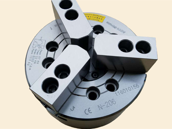 三爪卡盤精度不良原因及解決方案