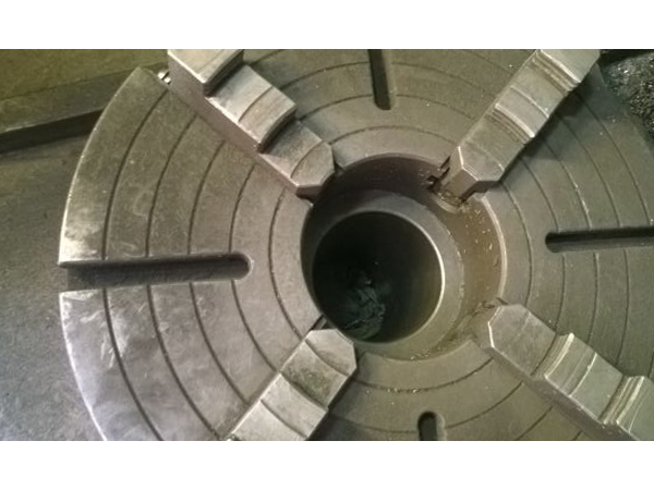 四爪卡盤如何找正，（四爪卡盤找正的簡便方法）