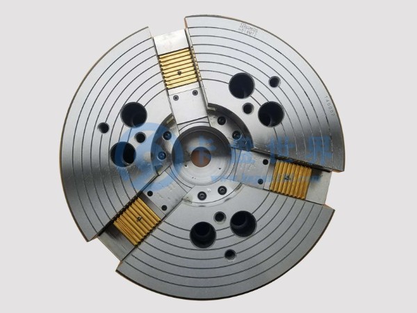 三爪卡盤(pán)的破損是什么原因造成以及注意事項(xiàng)