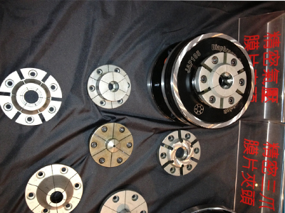 回轉(zhuǎn)型氣壓膜片夾頭